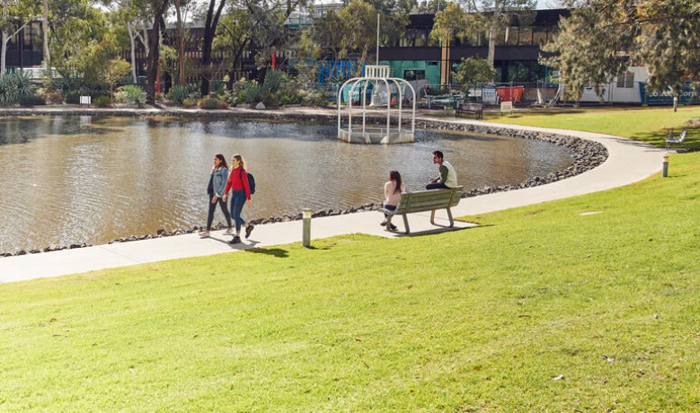 Deakin University (Geelong Waurn Ponds)