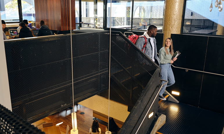 Deakin University (Geelong Waurn Ponds)