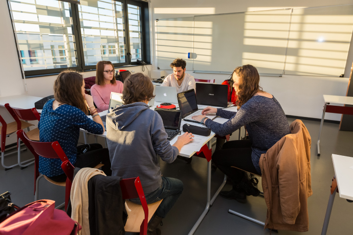 Ecole Superieure De Tourisme (Y SCHOOLS)