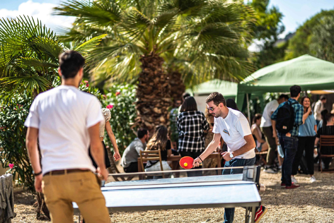 ESEI International Business School