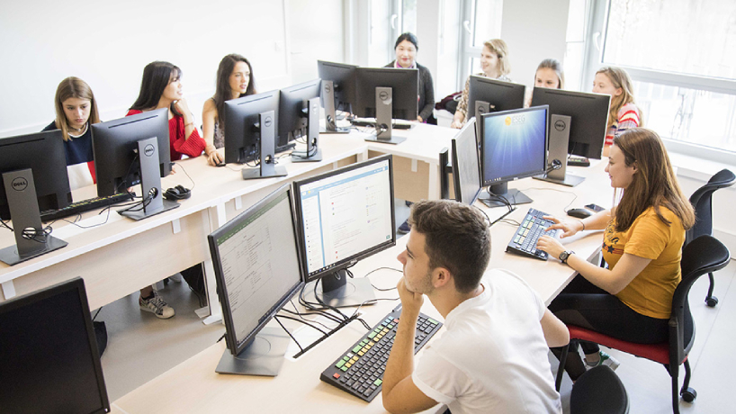 IESEG School of Management (Paris)