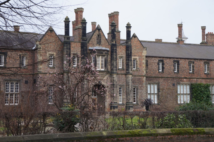 International Institute for MBA Studies (IIMBAS)