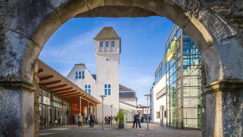 IU International University of Applied Sciences (UNIOPEN)