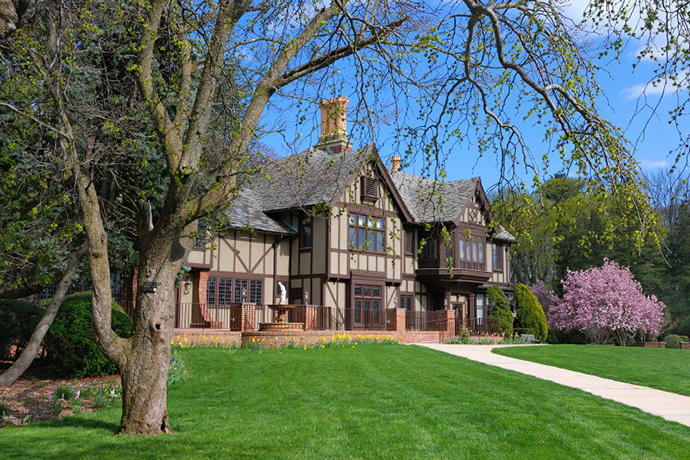 LIU Post (Long Island University)