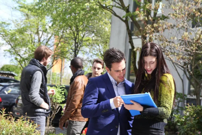 New European College (NEC)