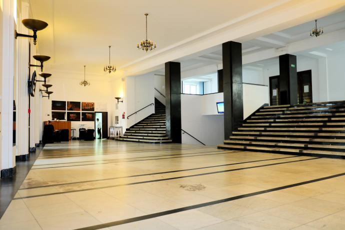 Warsaw University of Business (WWBS)