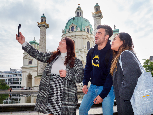 Webster Vienna Private University