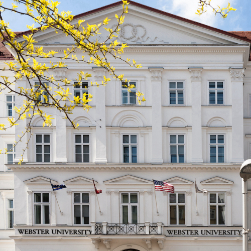 Webster Vienna Private University | Brive